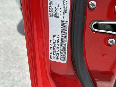 Used 2022 RAM 2500 Big Horn w/ Level A Equipment Group AWD/4WD image 34