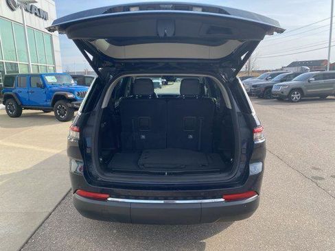 Certified 2023 Jeep Grand Cherokee L Limited AWD/4WD image 27