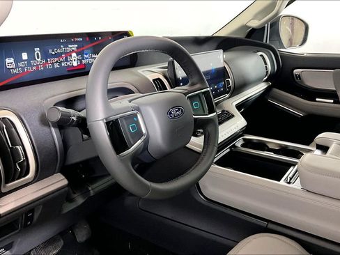 New 2026 Ford Expedition Active RWD image 6