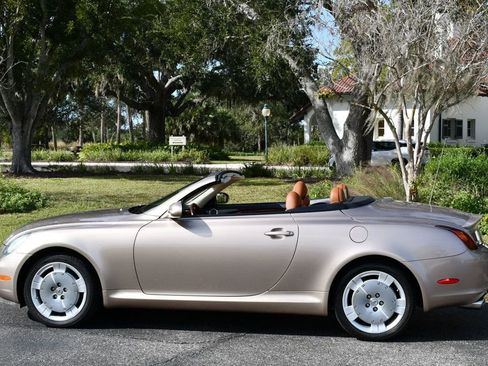 Used 2005 Lexus SC 430 Convertible image 35