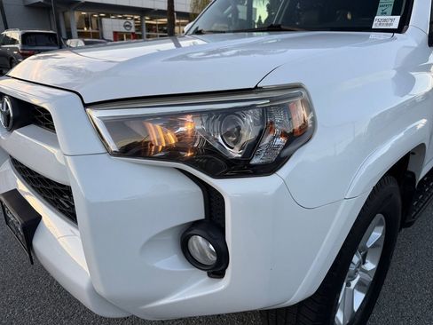 Used 2015 Toyota 4Runner SR5 image 34