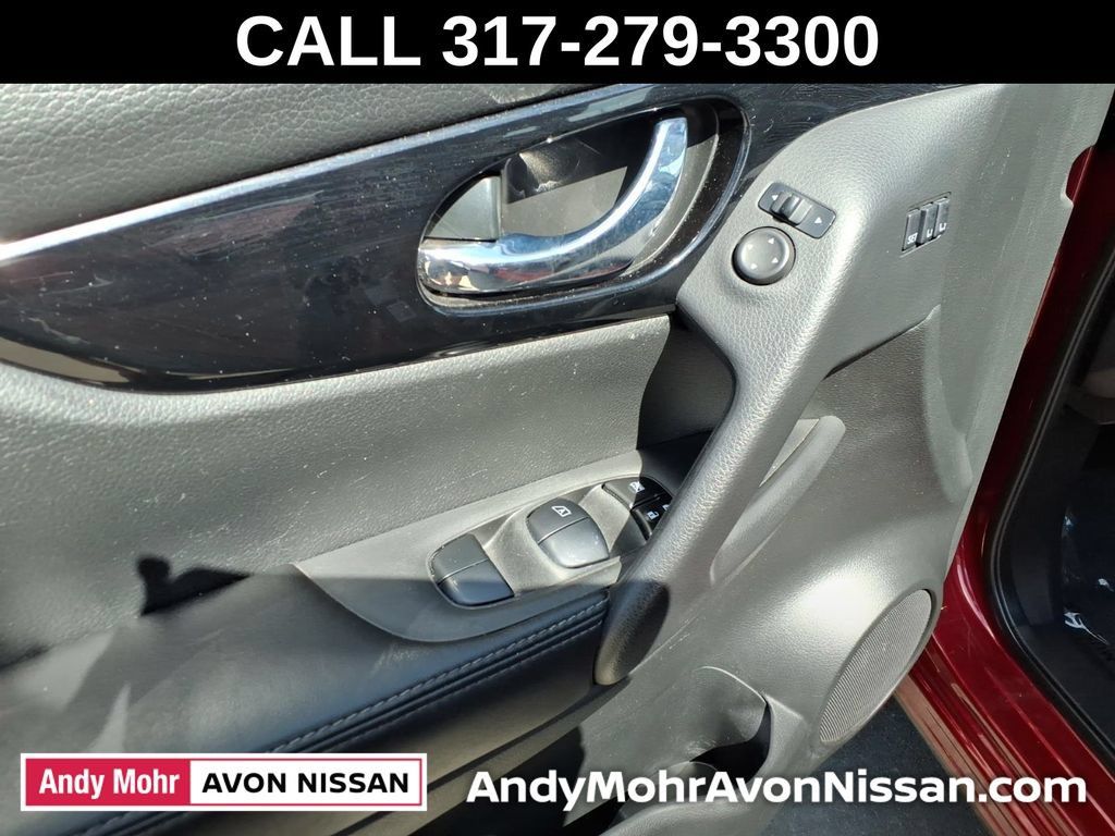 Used 2022 Nissan Rogue Sport SV w/ Technology Package AWD/4WD image 17