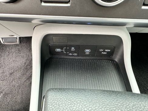 Used 2024 Hyundai Kona SE image 22