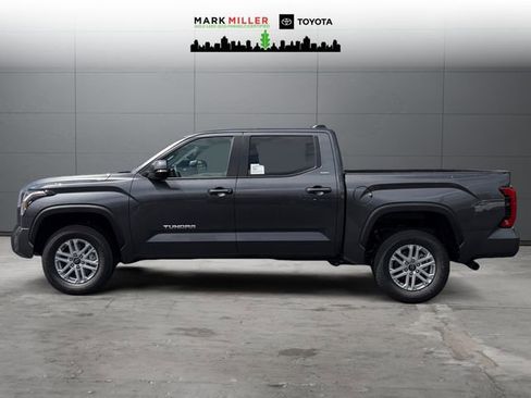 New 2026 Toyota Tundra SR5 w/ SR5 Premium Package AWD/4WD image 2