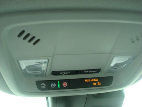 Used 2025 Chevrolet Malibu LT FWD image 21