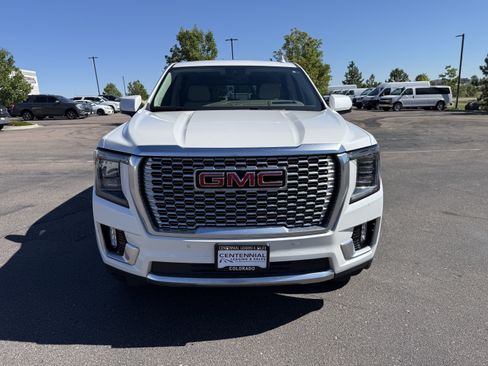 Used 2023 GMC Yukon Denali w/ Denali Reserve Package AWD/4WD image 2