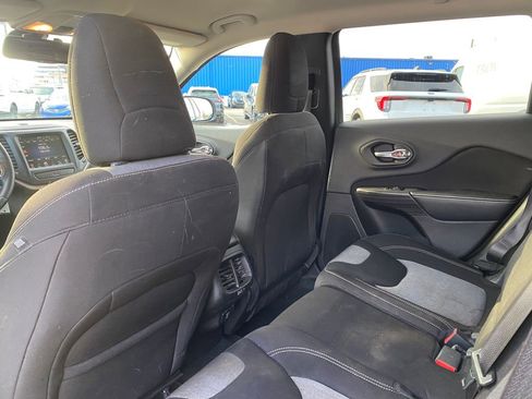 Used 2014 Jeep Cherokee Latitude image 14