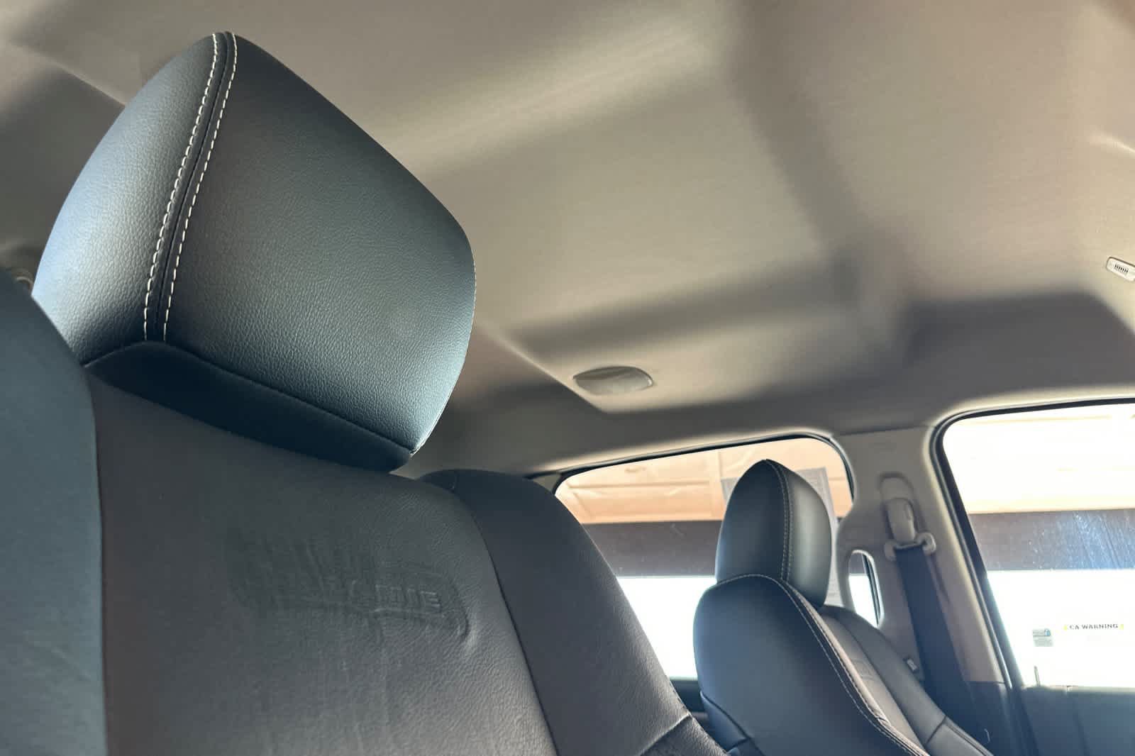 Used 2018 RAM 1500 Laramie w/ Convenience Group AWD/4WD image 17