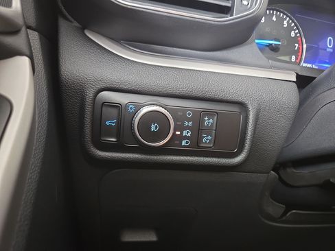Used 2023 Ford Explorer XLT w/ Equipment Group 202A AWD/4WD image 31