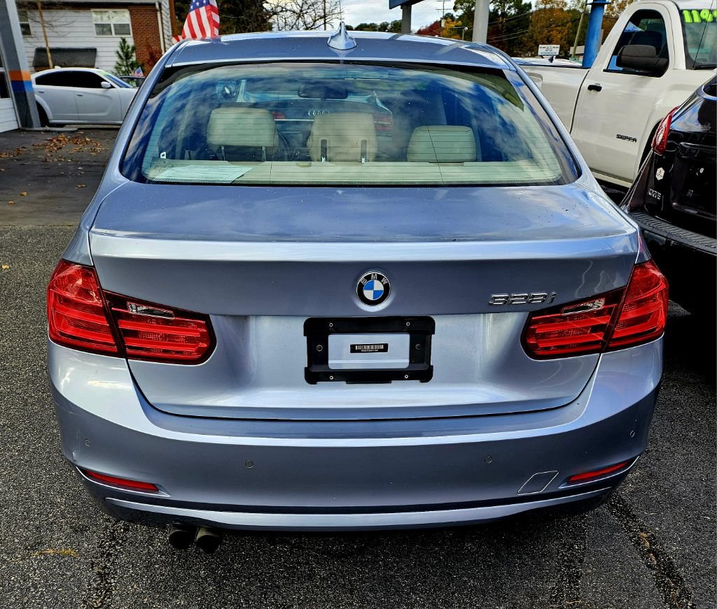 Used 2014 BMW 328i Sedan RWD image 4