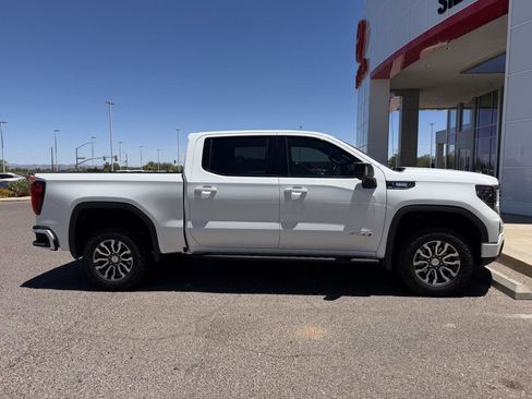 Used 2023 GMC Sierra 1500 AT4 w/ AT4 Premium Package AWD/4WD image 7