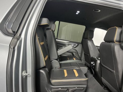 Used 2023 GMC Yukon XL AT4 image 29