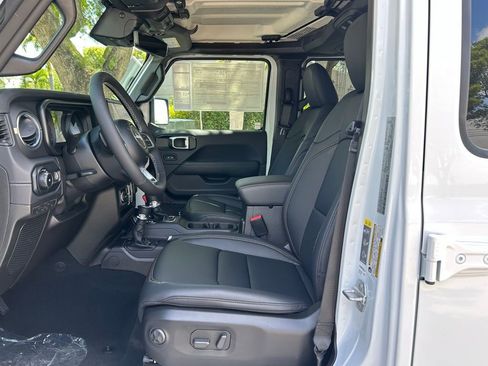 New 2025 Jeep Wrangler Sahara image 9