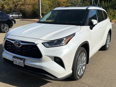 Used 2023 Toyota Highlander Limited
