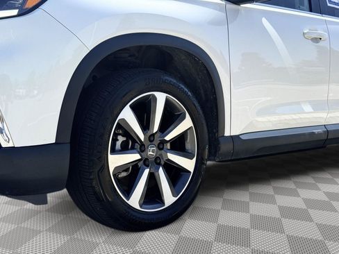 Used 2025 Honda Pilot Touring image 8