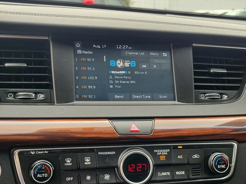 Used 2019 Kia Cadenza Premium FWD image 26