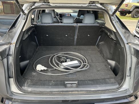 Used 2023 Nissan Ariya image 16