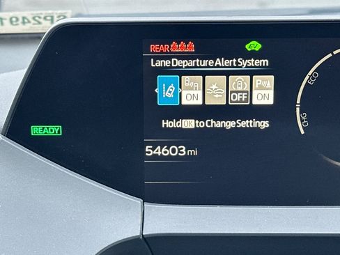 Used 2023 Toyota Prius LE image 26