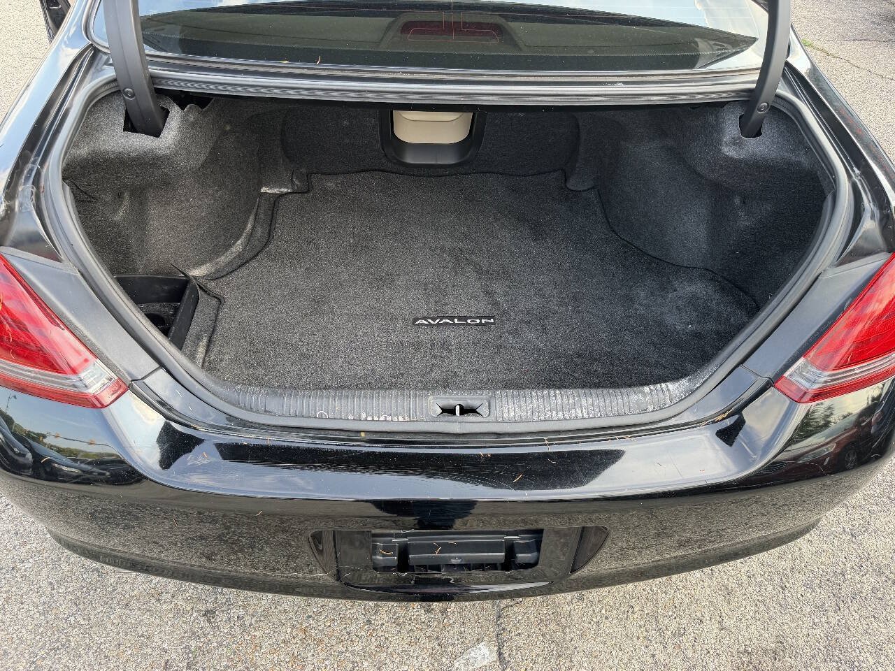 Used 2009 Toyota Avalon Limited FWD image 17