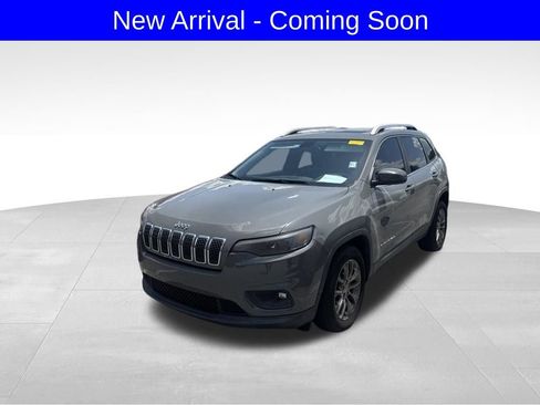 Used 2020 Jeep Cherokee Latitude Plus FWD image 2