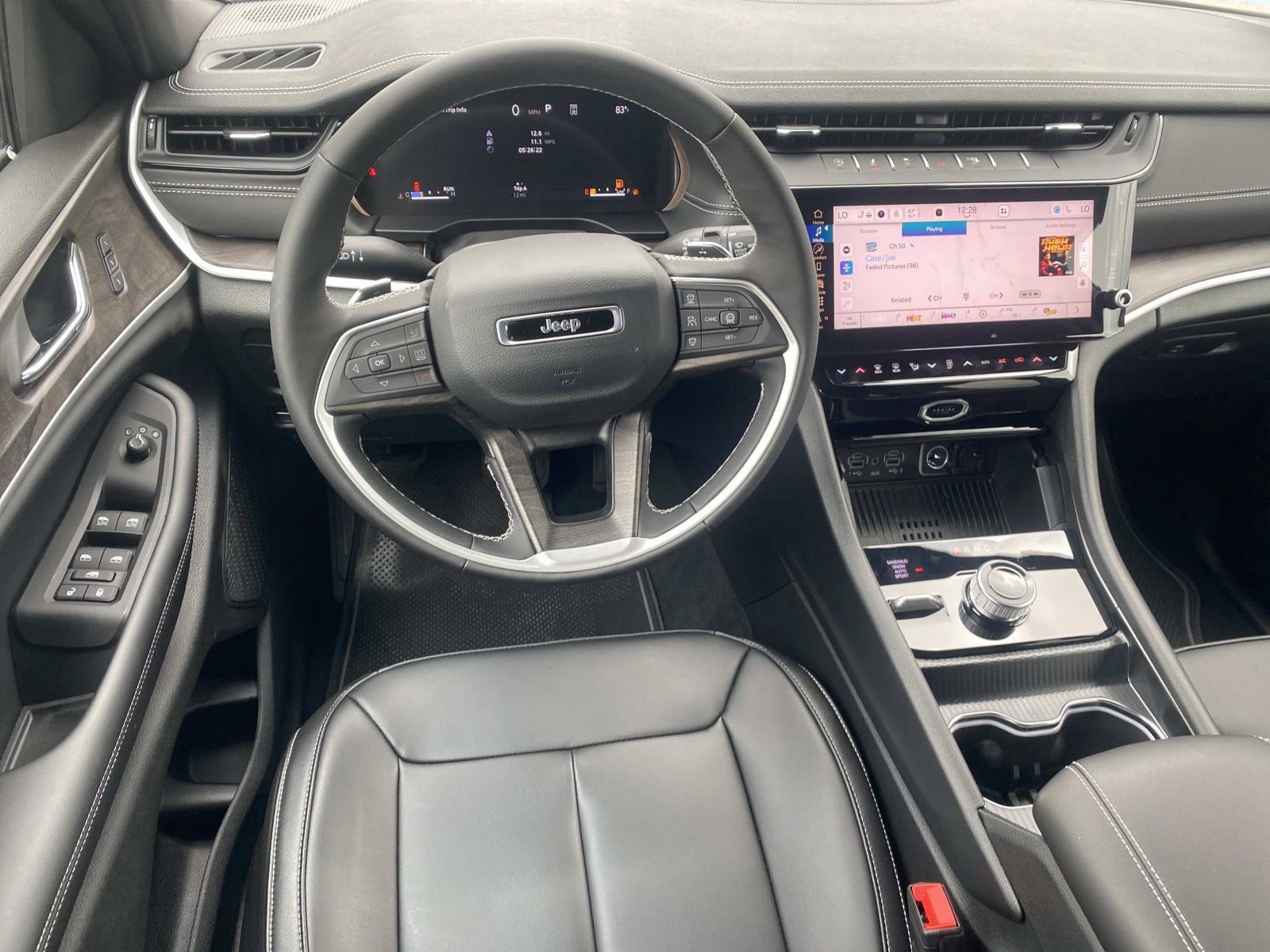 New 2027 Jeep Grand Cherokee Limited AWD/4WD image 11