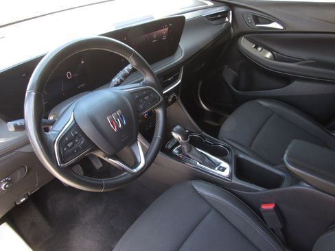 Used 2024 Buick Encore GX Preferred FWD image 15