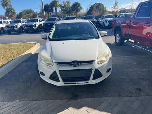 Used 2013 Ford Focus SE image 2