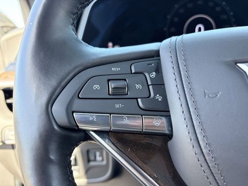 Certified 2024 Cadillac Escalade ESV Premium Luxury Platinum AWD/4WD image 22
