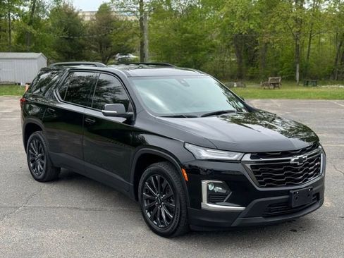 Used 2023 Chevrolet Traverse RS w/ LPO, Floor Liner Package AWD/4WD image 5