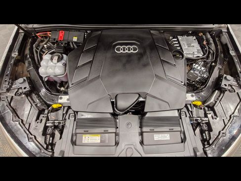 Used 2025 Audi Q7 3.0T Premium Plus AWD/4WD image 81