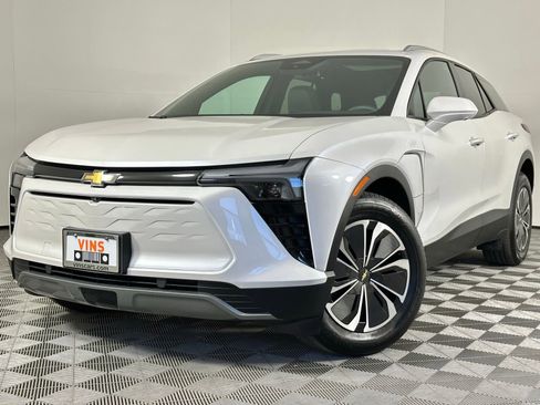 Used 2024 Chevrolet Blazer EV LT image 39