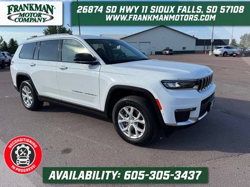 Used 2023 Jeep Grand Cherokee L Limited w/ Luxury Tech Group II AWD/4WD image 1