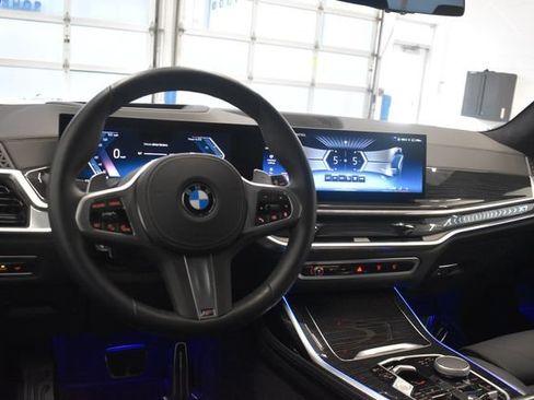 Used 2026 BMW X7 xDrive40i w/ M Sport Package AWD/4WD image 23