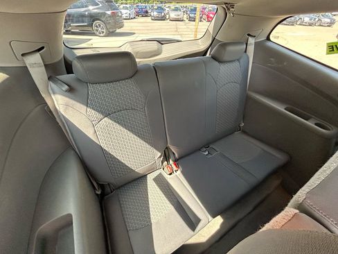 Used 2011 Chevrolet Traverse LS AWD/4WD image 13