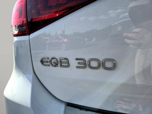 Used 2023 Mercedes-Benz EQB 300 EQB 300 4MATIC SUV image 24