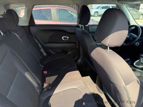 Used 2016 Kia Soul FWD image 12