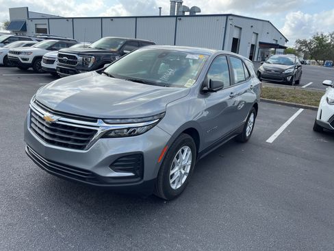 Used 2024 Chevrolet Equinox LS image 14