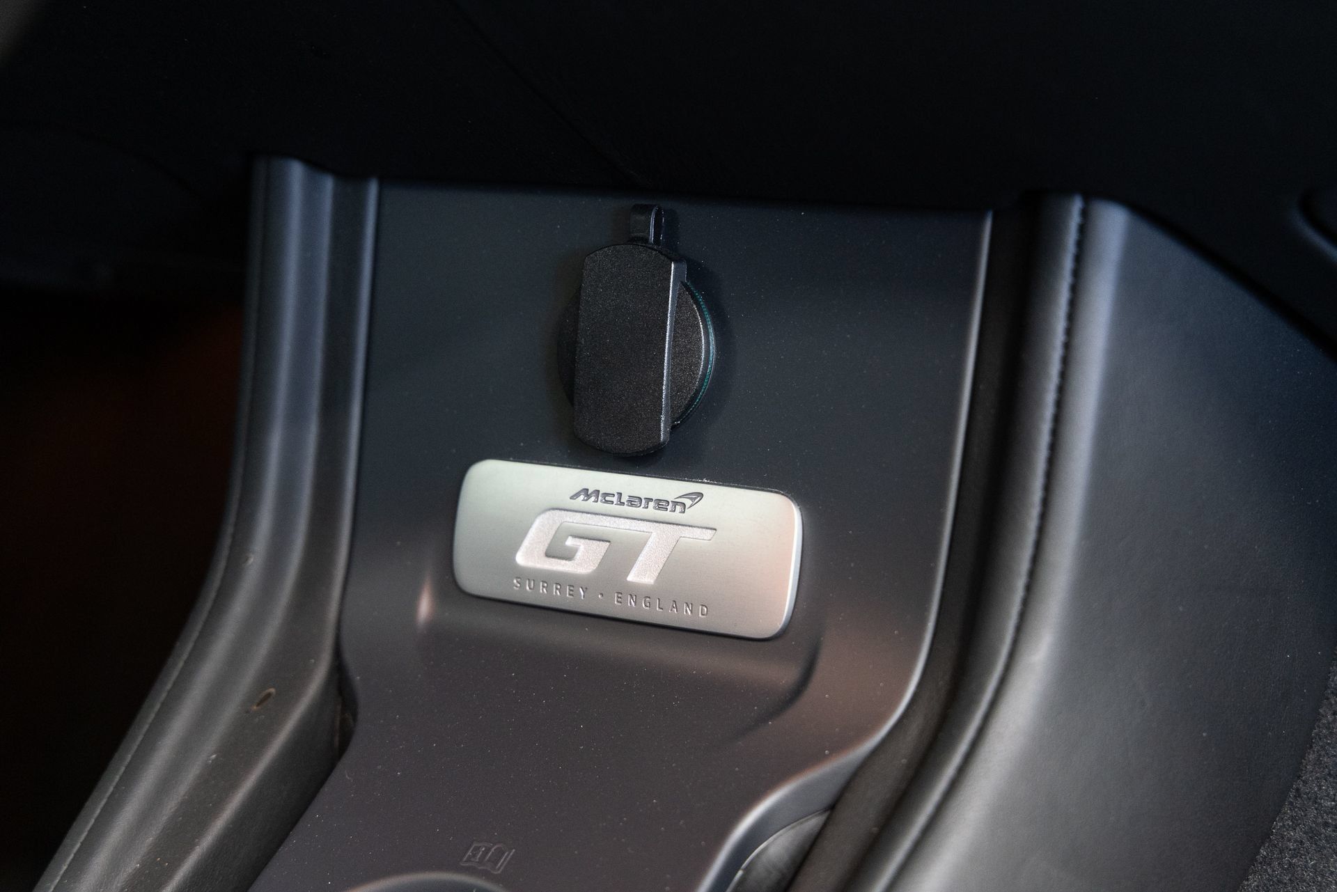 Used 2021 McLaren GT RWD image 17
