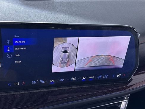 Used 2024 Chevrolet Traverse RS image 15