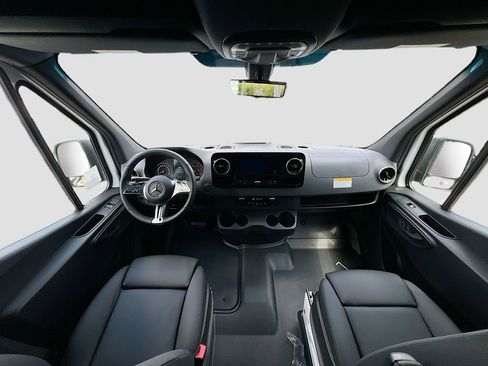 New 2025 Mercedes-Benz Sprinter 2500 image 5