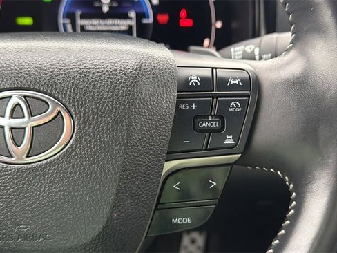 Certified 2025 Toyota Camry SE image 30