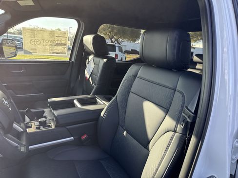 New 2025 Toyota Tundra Limited AWD/4WD image 14