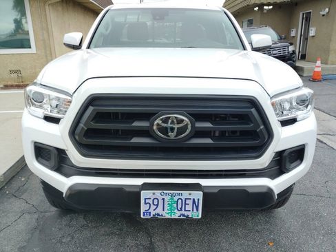 Used 2023 Toyota Tacoma SR w/ SR Convenience Package RWD image 9