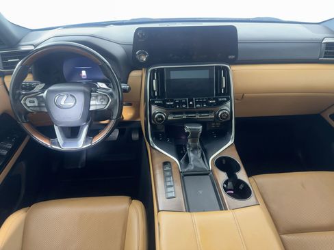 Used 2023 Lexus LX 600 4WD w/ Luxury Package image 23