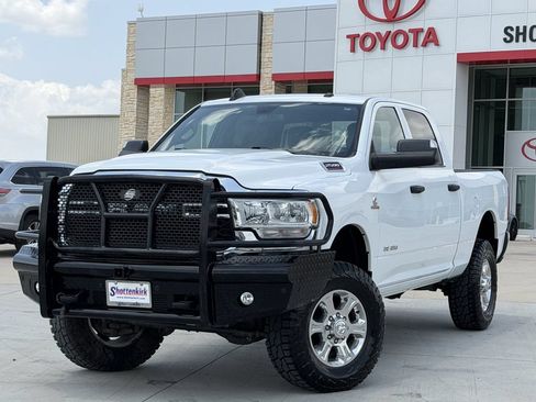Used 2022 RAM 2500 Tradesman w/ Chrome Appearance Group AWD/4WD image 2
