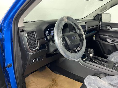 New 2025 Ford Ranger Lariat w/ FX4 Off-Road Package image 2