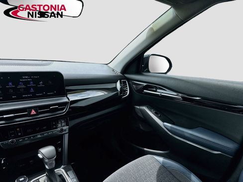 Used 2024 Kia Seltos S FWD image 31