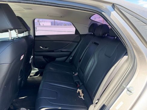 Used 2023 Hyundai Elantra Limited image 4