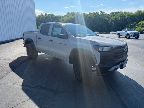 New 2026 Chevrolet Colorado Trail Boss AWD/4WD image 7
