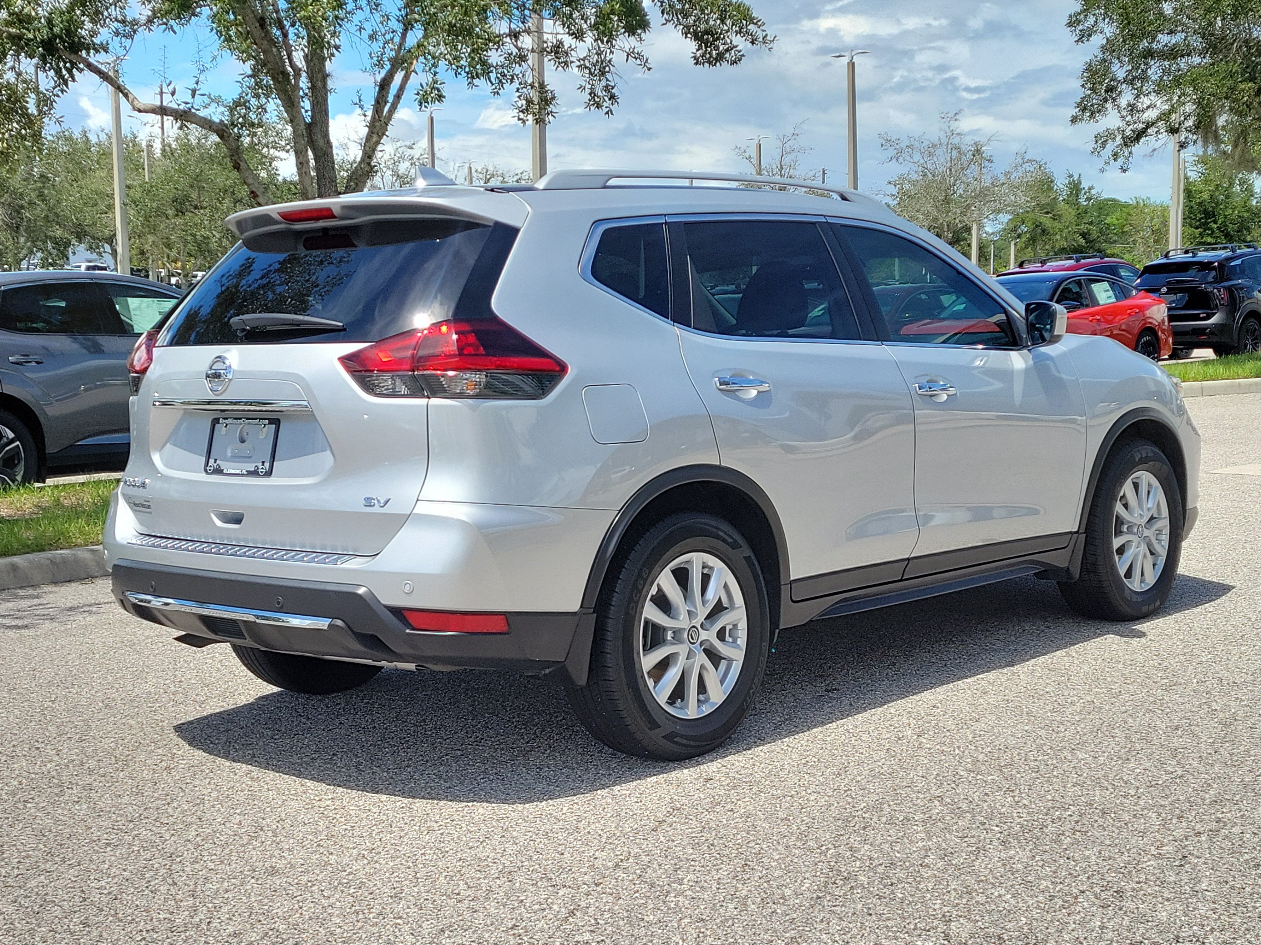 Certified 2020 Nissan Rogue SV FWD image 6